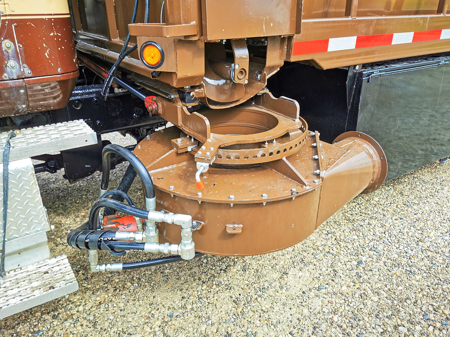 Truck Mounted Wood Chip Container and Blower